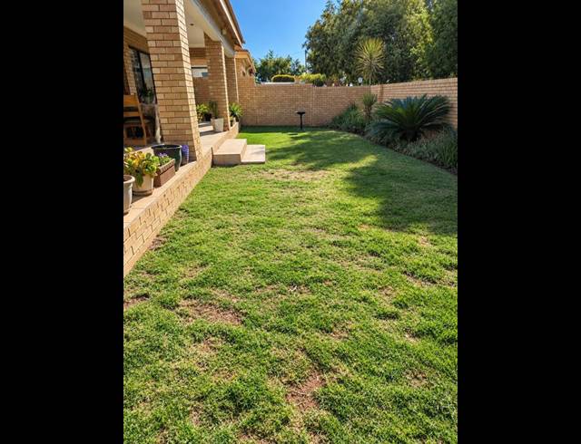 3 BEDROOM APARTMENT FOR SALE IN VAALPARK